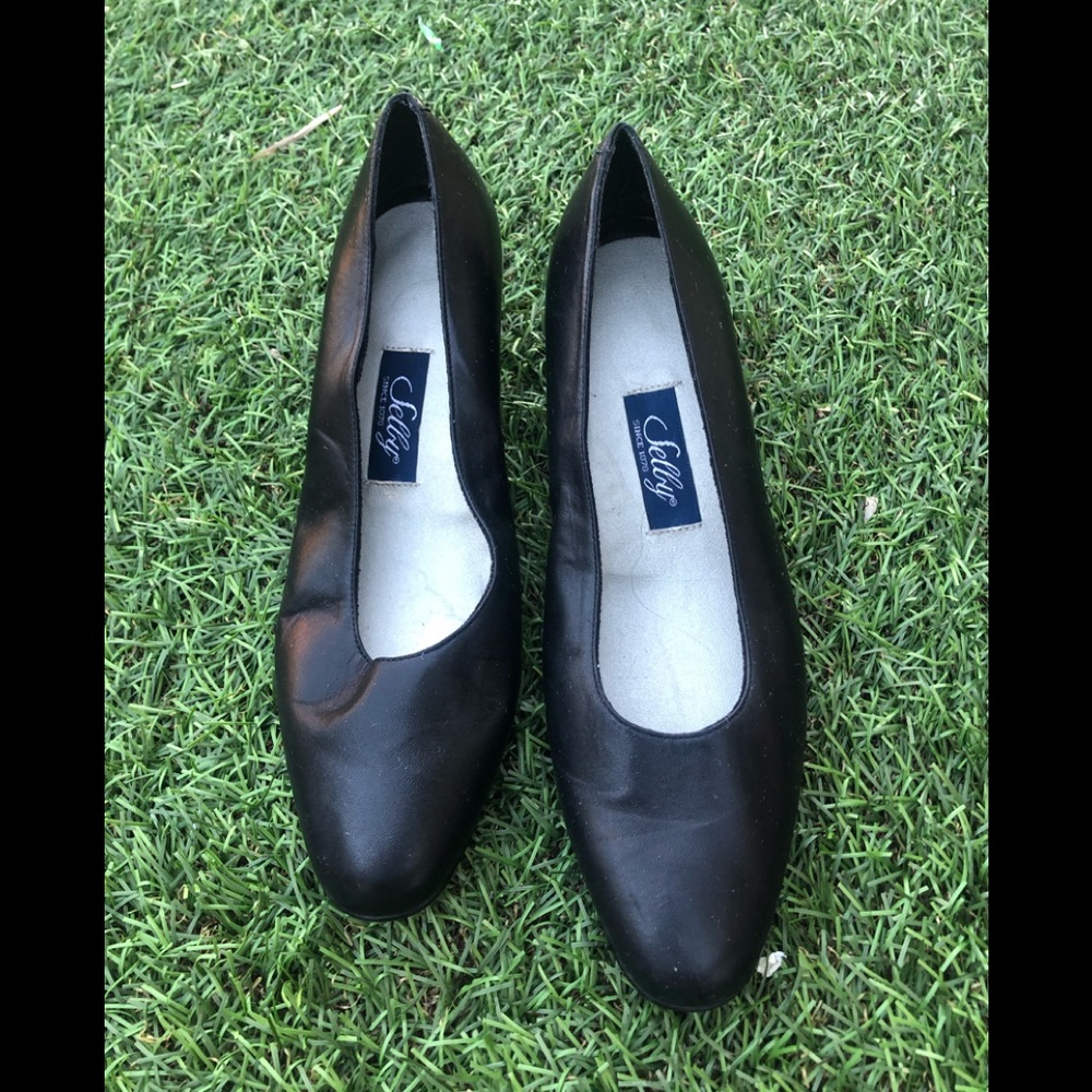 A pair of preowned Selly shoes